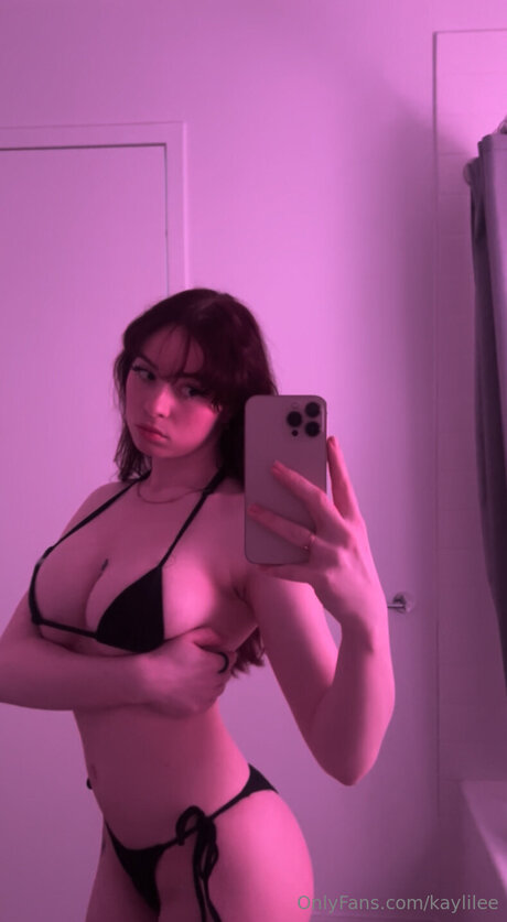 Kaylilee actrice nue galeries