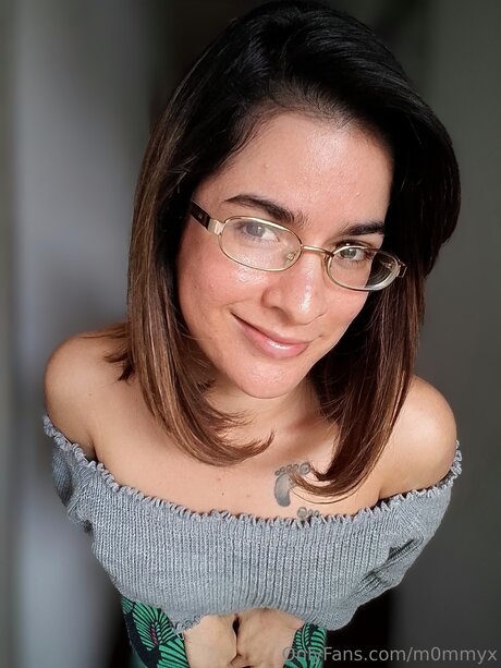 M0mmyx jolie star du porno des photos