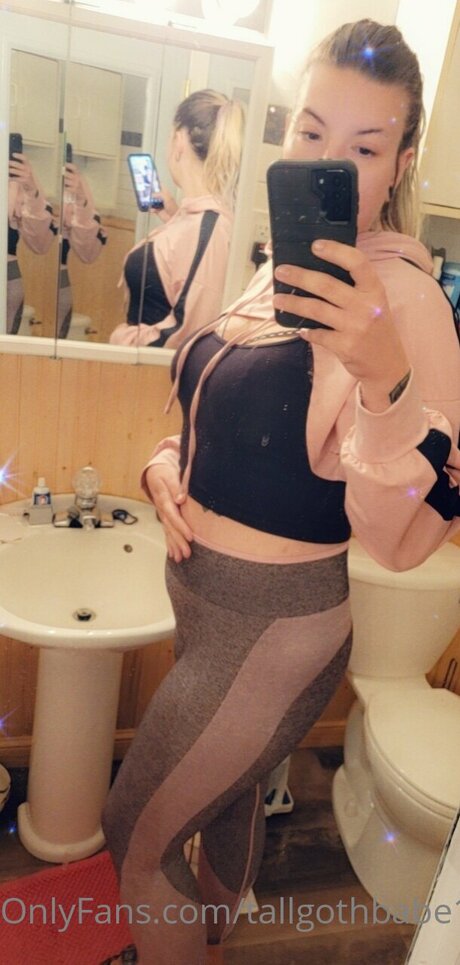 Tallgothbabe14 actrice sexy img