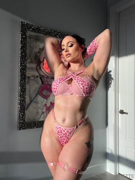 brunette onlyfans nu meilleur photo