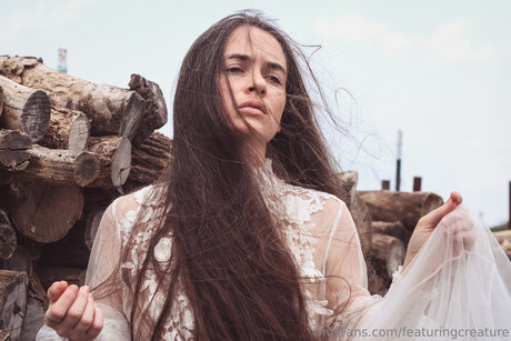 Featuringcreature actrice hd photo