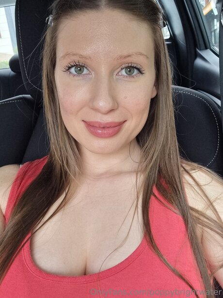 Poppybrightwater star du porno adulte archive