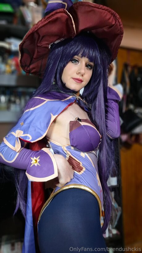 Brendushckis modèles nus image