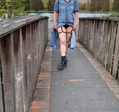 U490668444 actrice sexy des photos