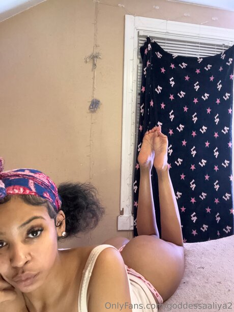 Goddessaaliya2 star du porno exclusive des photos