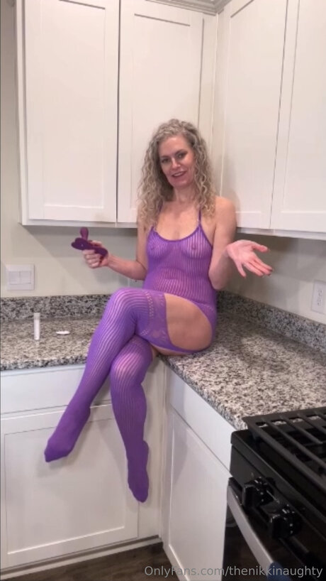 Thenikkinaughty belle star du porno images