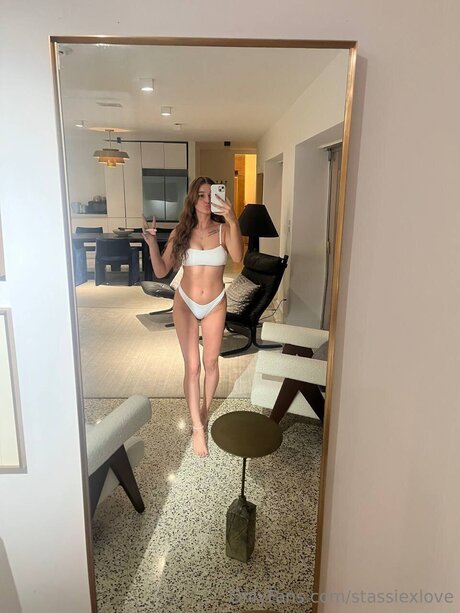 Stassiexlove jolie actrice images