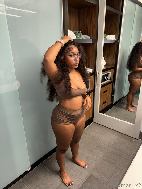 Sammy3113 actrice érotique des photos