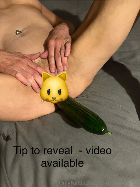 Petite Romani 69 star du porno sympa photos