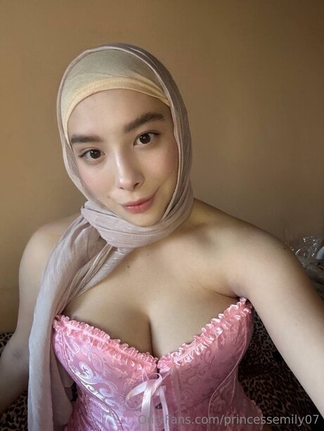 Princessemily07 modèle de haute qualité images