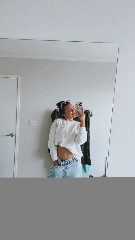 Amelialatorree art modèle image