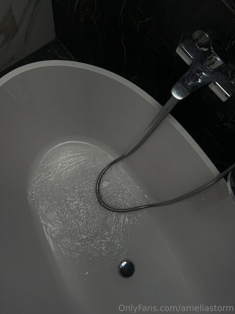 Ameliastorm modèle sexy archive