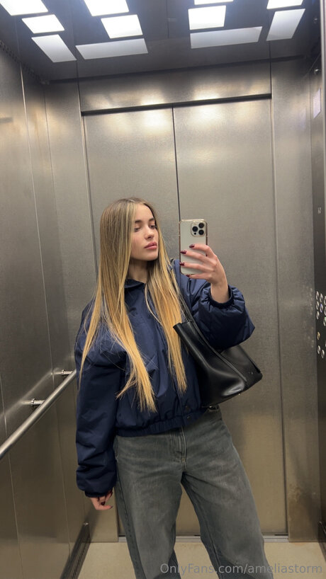 Ameliastorm actrice nue galeries