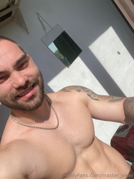 Master Joker modèle chaud photos