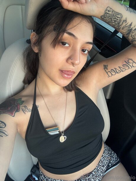 Poshnio star du porno nue img