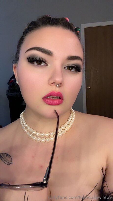 Funhousewife69 star exclusive photo