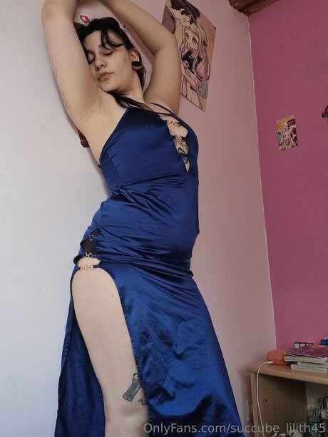 Succube Lilith45 actrice de grande qualité images