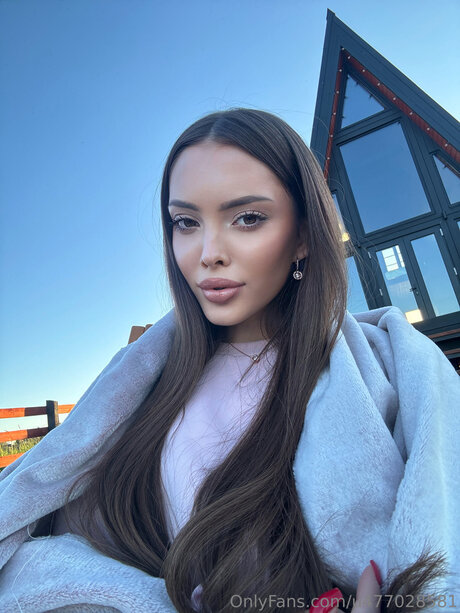 Karina Paw étoile chaude photos