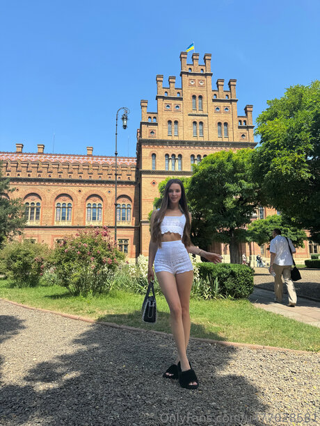 Karina Paw étoile de haute qualité image