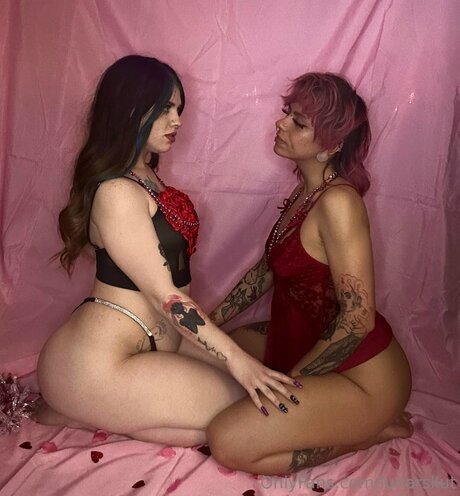 Lunarsllut actrice exclusive images