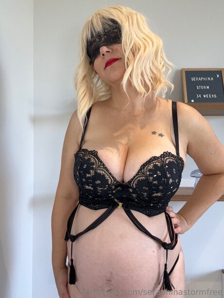 Seraphinastormfree modèle pornographique image
