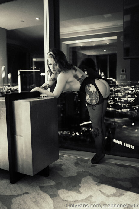 fans de gros seins asiatiques uniquement nus sexy archive