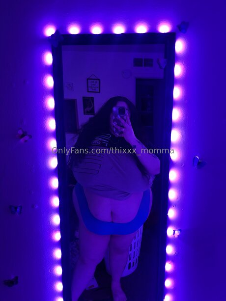 Thixxx Momma modèle joli image