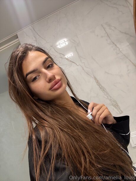 Amelia Lovis star exclusive des photos