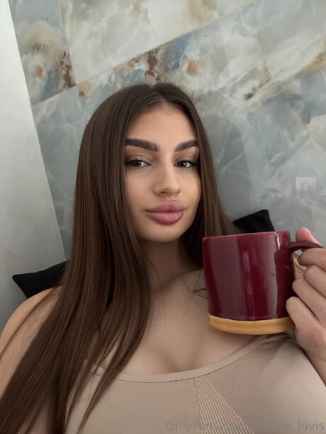 Amelia Lovis star du porno gratuit photo