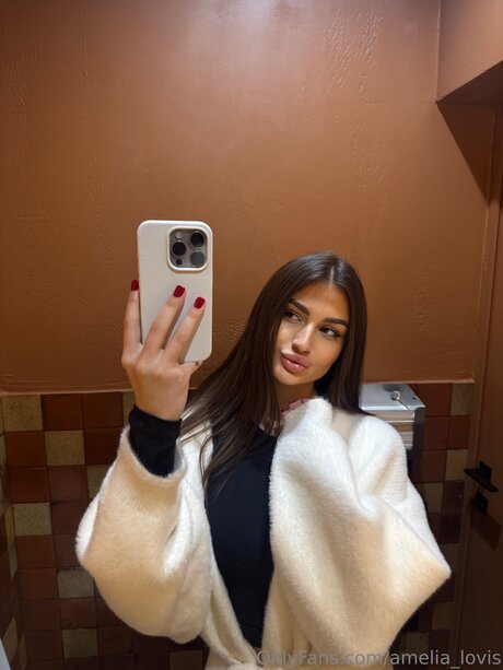 Amelia Lovis star du porno en haute qualité galerie