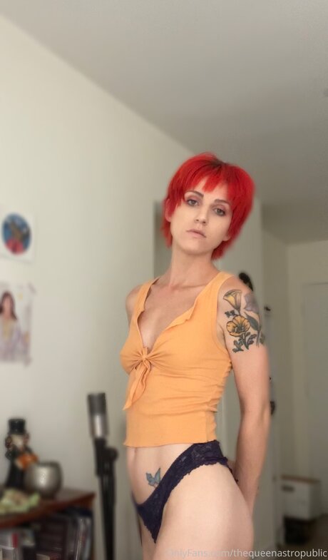 Thequeenastropublic star du porno exclusive des photos
