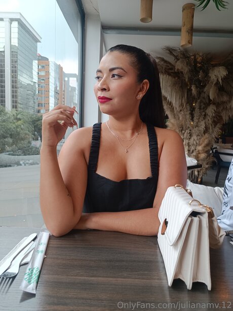 Julianamv 12 star du porno exclusive galeries
