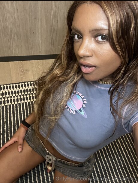 Skinnycurvyalexa sexe star du porno image