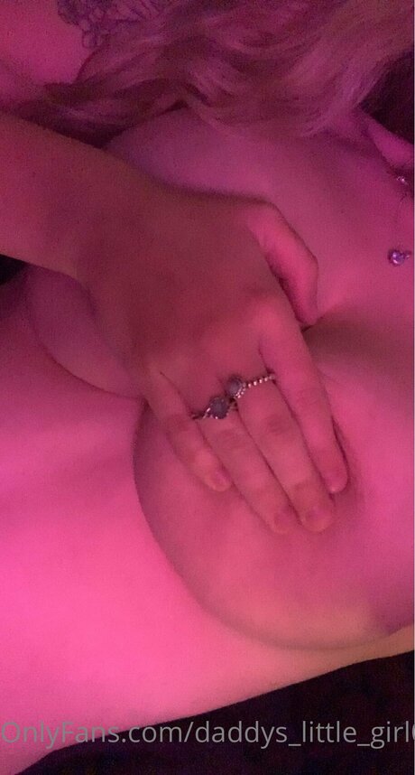 Daddys Little Girl0 modèle nu photo