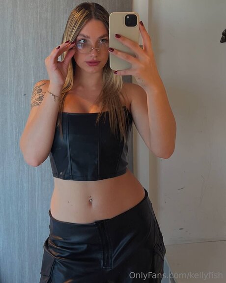 Kellyfish star du porno érotique des photos