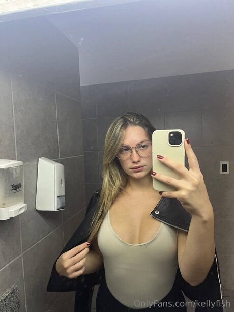 Kellyfish modèle magnifique archive