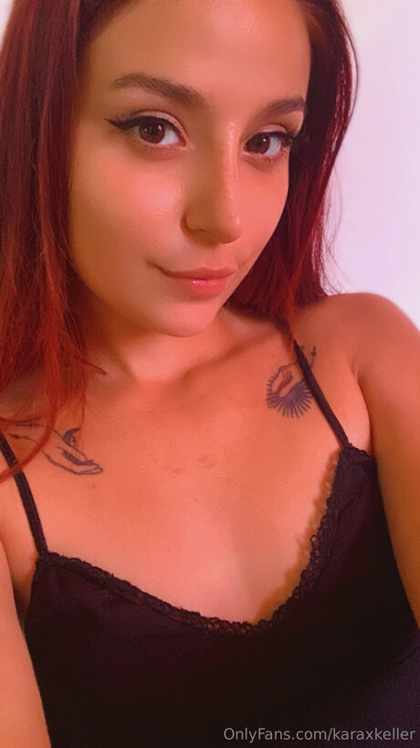 Domme Juliet étoile nue des photos