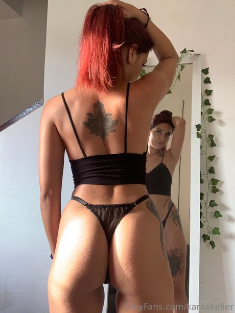 Domme Juliet modèle nu images