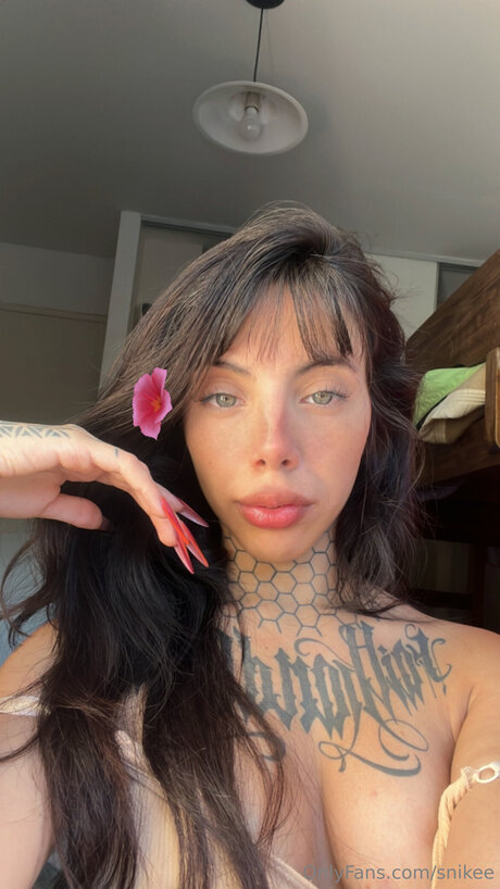 fans de grosses femmes poilues uniquement nu en haute qualité photos