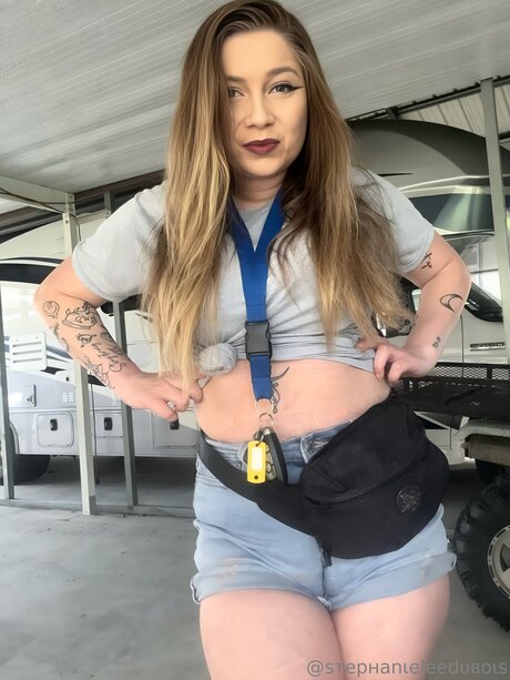 Stephanieleedubois modèle de sexe image