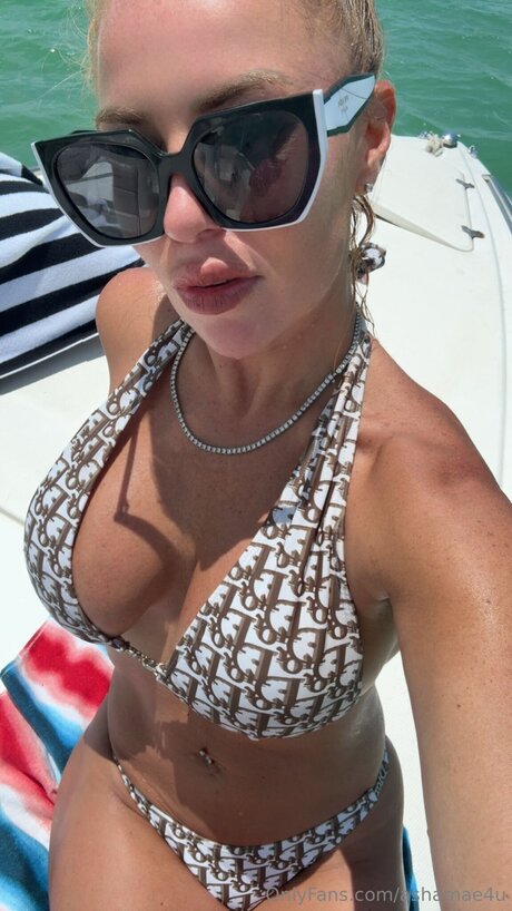 Ashamae4u star du porno gratuit photo