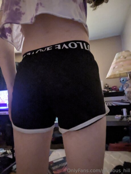 Perilous Hill star du porno nue image