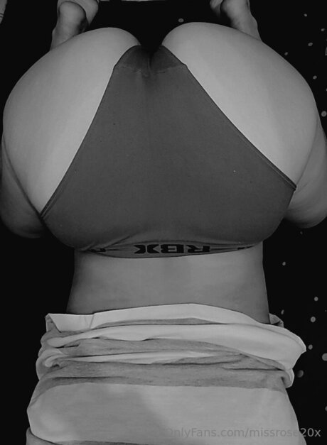 Missrose20x star du porno gratuit archive