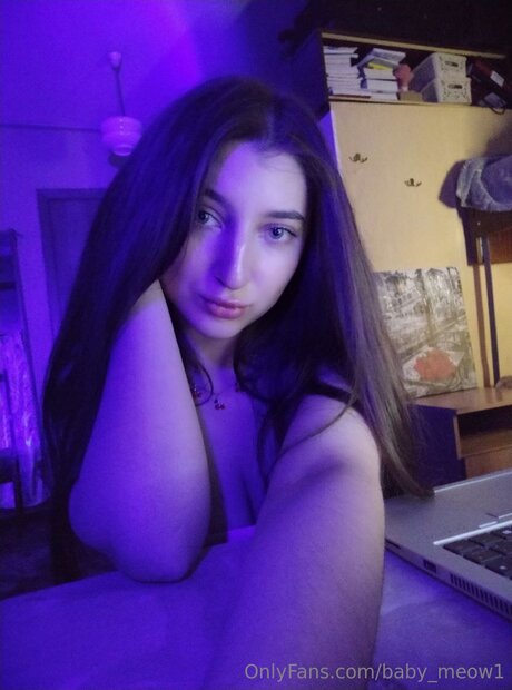 Baby Meow1 modèle érotique img