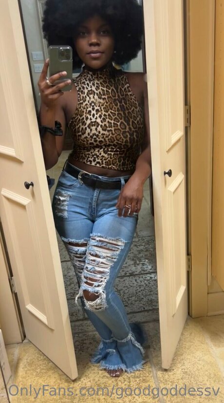 Rightwhereuwantme actrice exclusive image