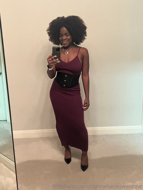 Rightwhereuwantme actrice de sexe photos