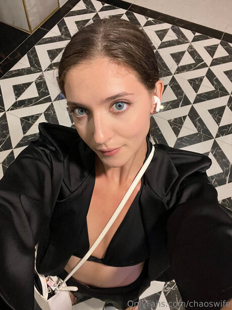 Chaoswife nus star du porno photo