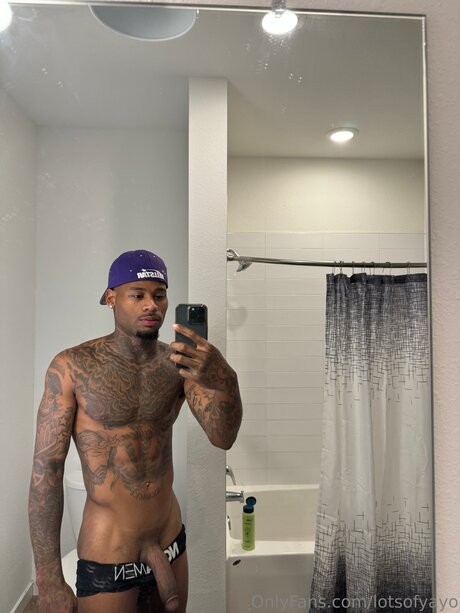 baisers lesbiens onlyfans art de haute qualité image