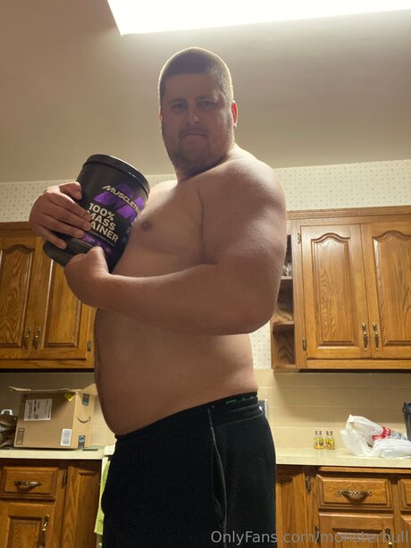 fille courbée dà côté onlyfans jolie adulte galerie