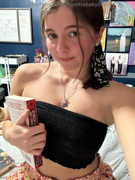 Brunettebaby040 étoile sexy galeries